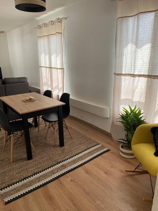 Rare ! Spacieux T3 En Roof-Top Au Barachois - 2 Ch Climatisees - 6 Couchages - Proche Aeroport Saint-Denis Esterno foto