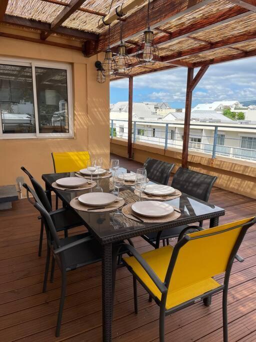 Rare ! Spacieux T3 En Roof-Top Au Barachois - 2 Ch Climatisees - 6 Couchages - Proche Aeroport Saint-Denis Esterno foto