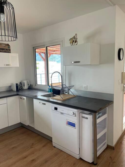 Rare ! Spacieux T3 En Roof-Top Au Barachois - 2 Ch Climatisees - 6 Couchages - Proche Aeroport Saint-Denis Esterno foto