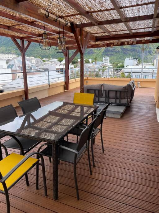 Rare ! Spacieux T3 En Roof-Top Au Barachois - 2 Ch Climatisees - 6 Couchages - Proche Aeroport Saint-Denis Esterno foto