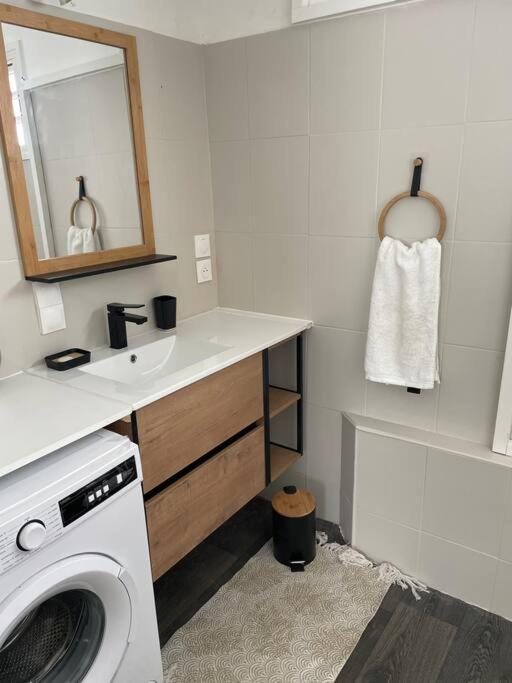 Rare ! Spacieux T3 En Roof-Top Au Barachois - 2 Ch Climatisees - 6 Couchages - Proche Aeroport Saint-Denis Esterno foto