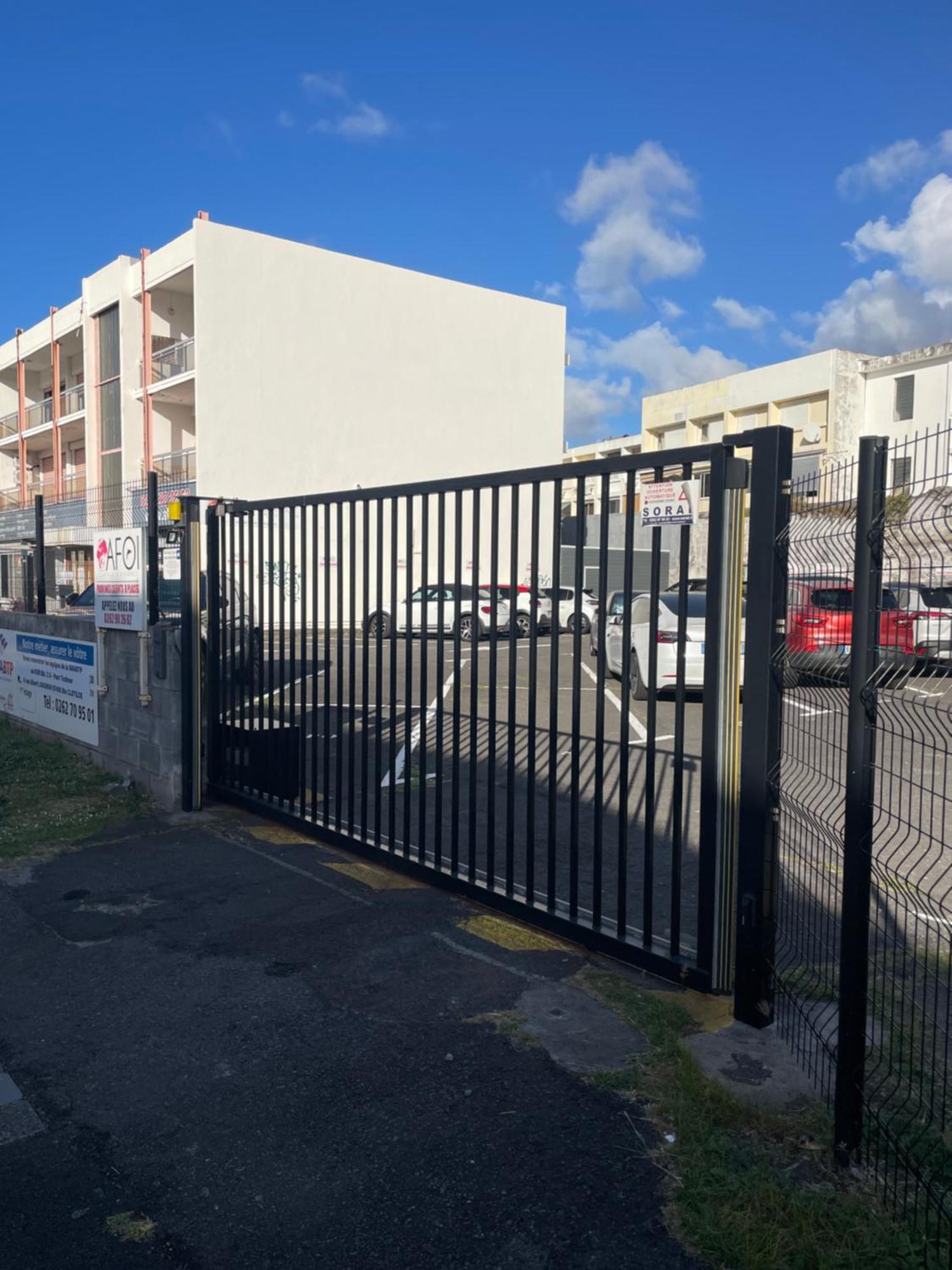 Rare ! Spacieux T3 En Roof-Top Au Barachois - 2 Ch Climatisees - 6 Couchages - Proche Aeroport - Parking Prive Saint-Denis Esterno foto